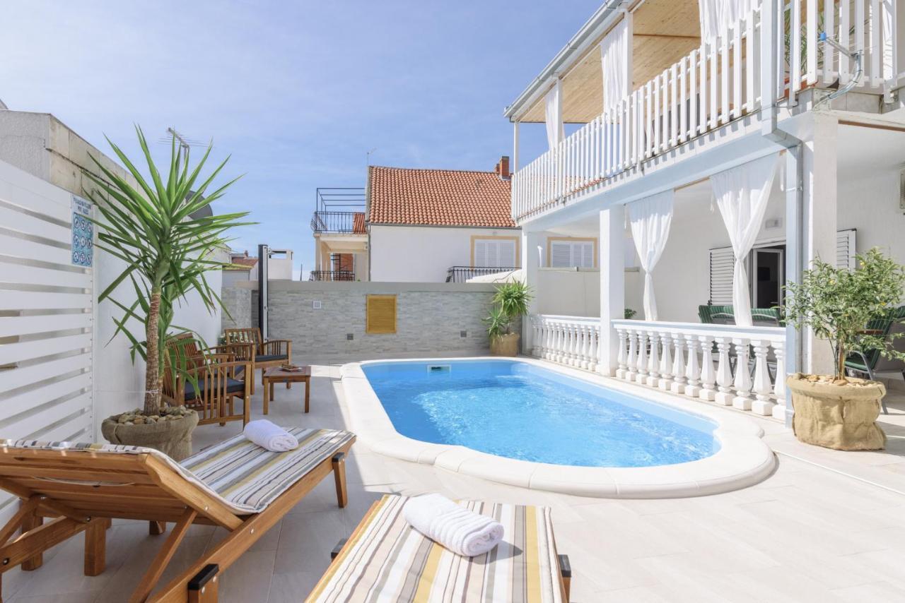 Apartments Villa Sanda - With Pool Трогір Екстер'єр фото