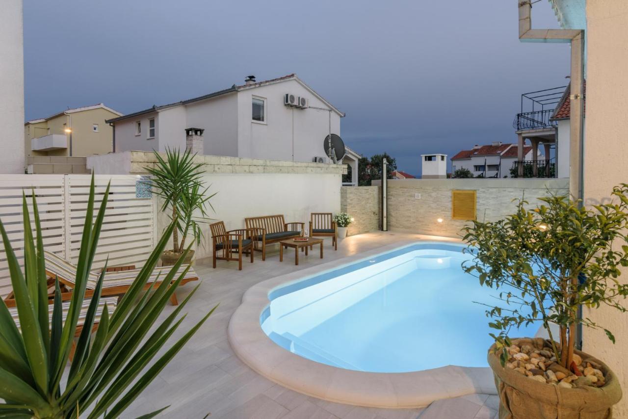Apartments Villa Sanda - With Pool Трогір Екстер'єр фото